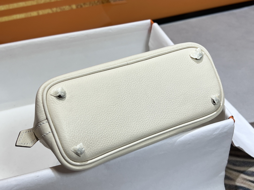 Hermes Bolide 1923 Mini Handbag Shoulder Bag In White Evercolor Leather